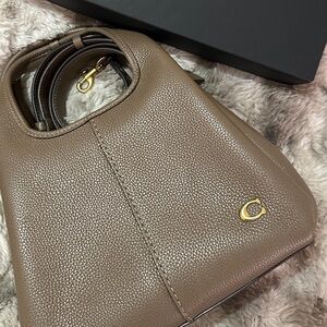 Coach Lana Shoulder Bag 23